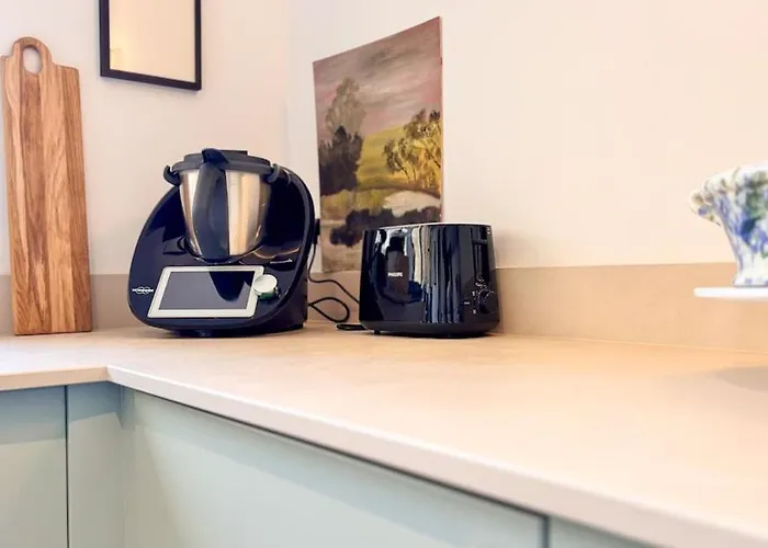 Large House, Very High Standing