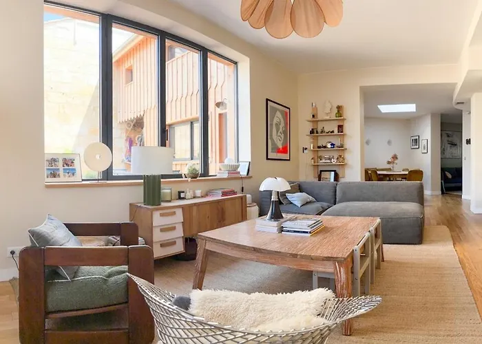 Large House, Very High Standing * Bordeaux