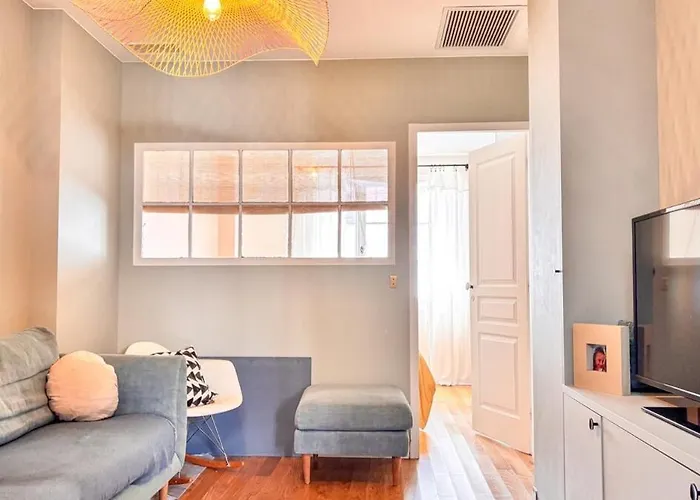 Large House, Very High Standing