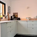 Large House, Very High Standing ボルドー