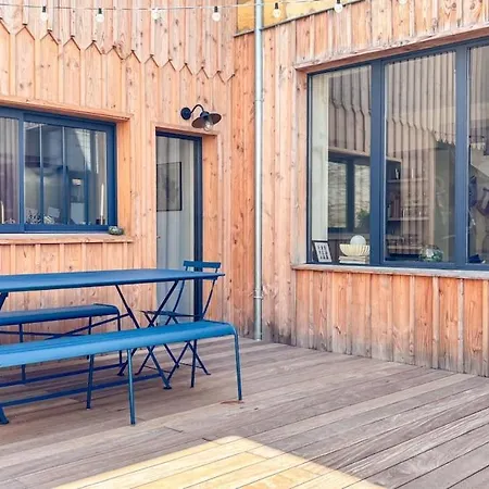 Large House, Very High Standing * Bordeaux