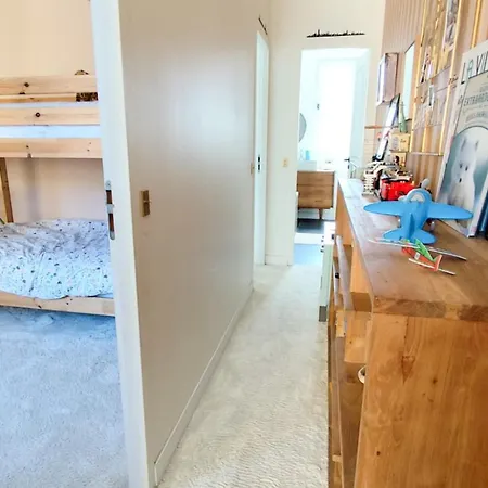 Large House, Very High Standing *