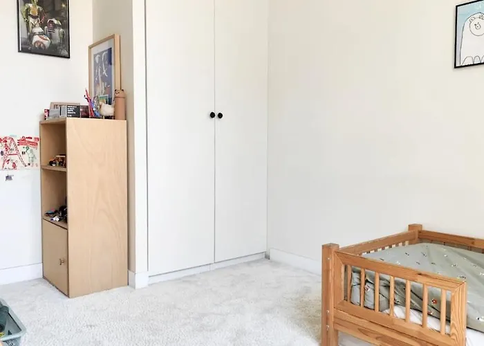 Large House, Very High Standing Villa *