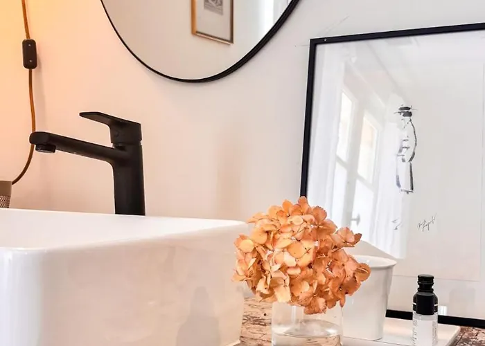 Villa Large House, Very High Standing *