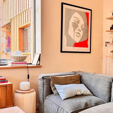 Large House, Very High Standing Villa