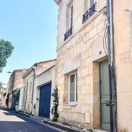 Large House, Very High Standing *