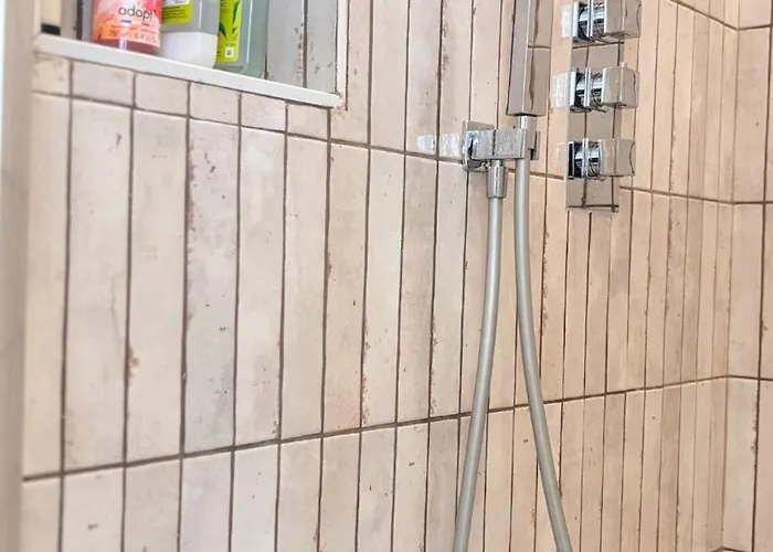 Villa Large House, Very High Standing *